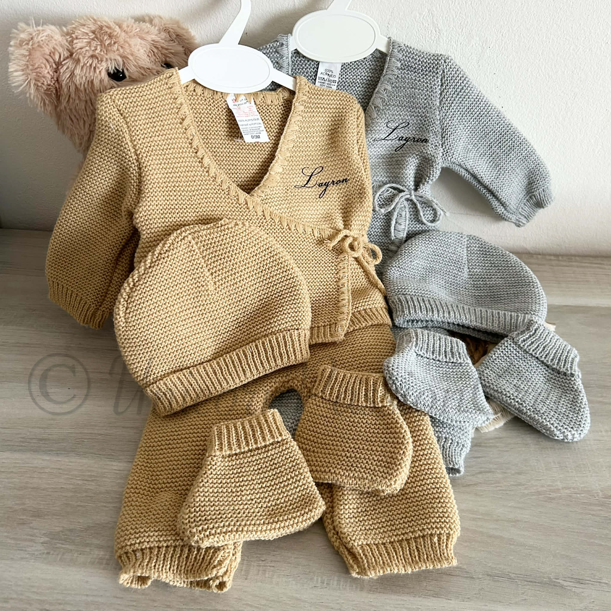 Tenue en Maille / Laine 4pcs Personnalisée
