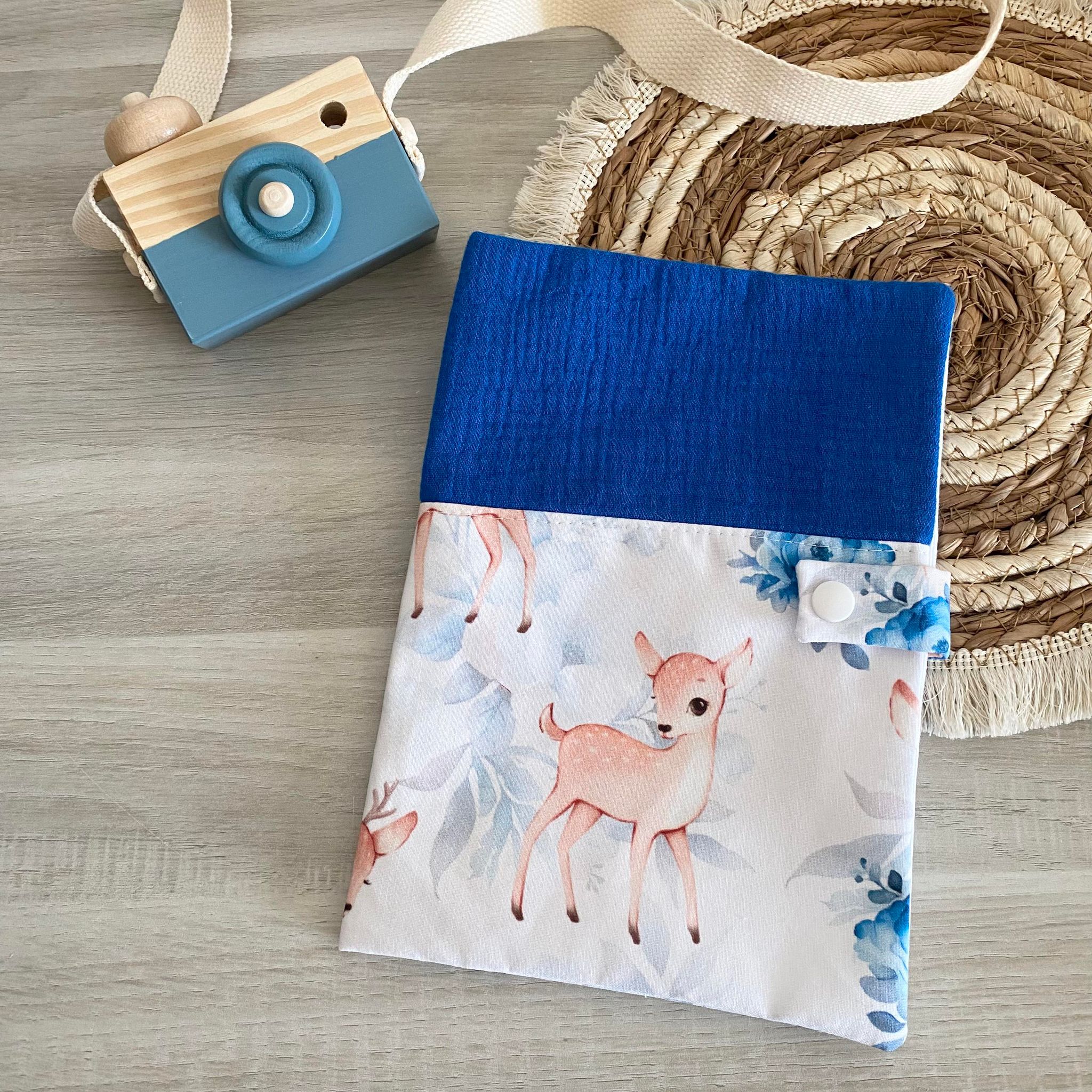 Carnet de Santé à Personnaliser en Tissu - Cerf