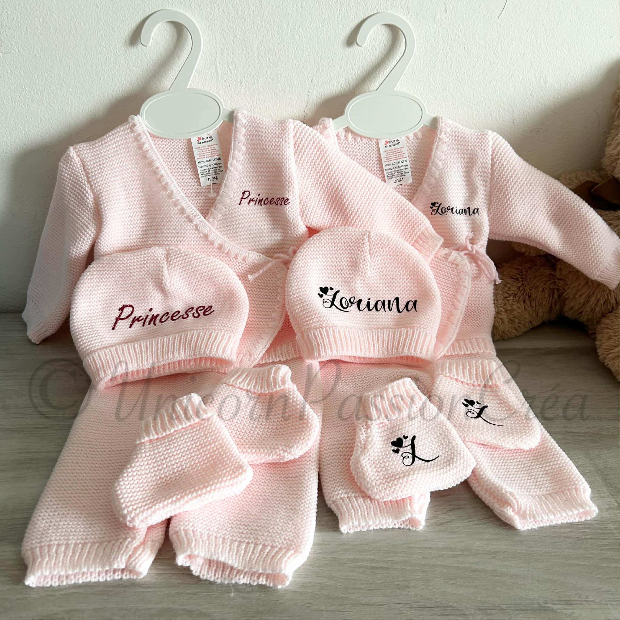 Tenue en Maille / Laine 4pcs Personnalisée