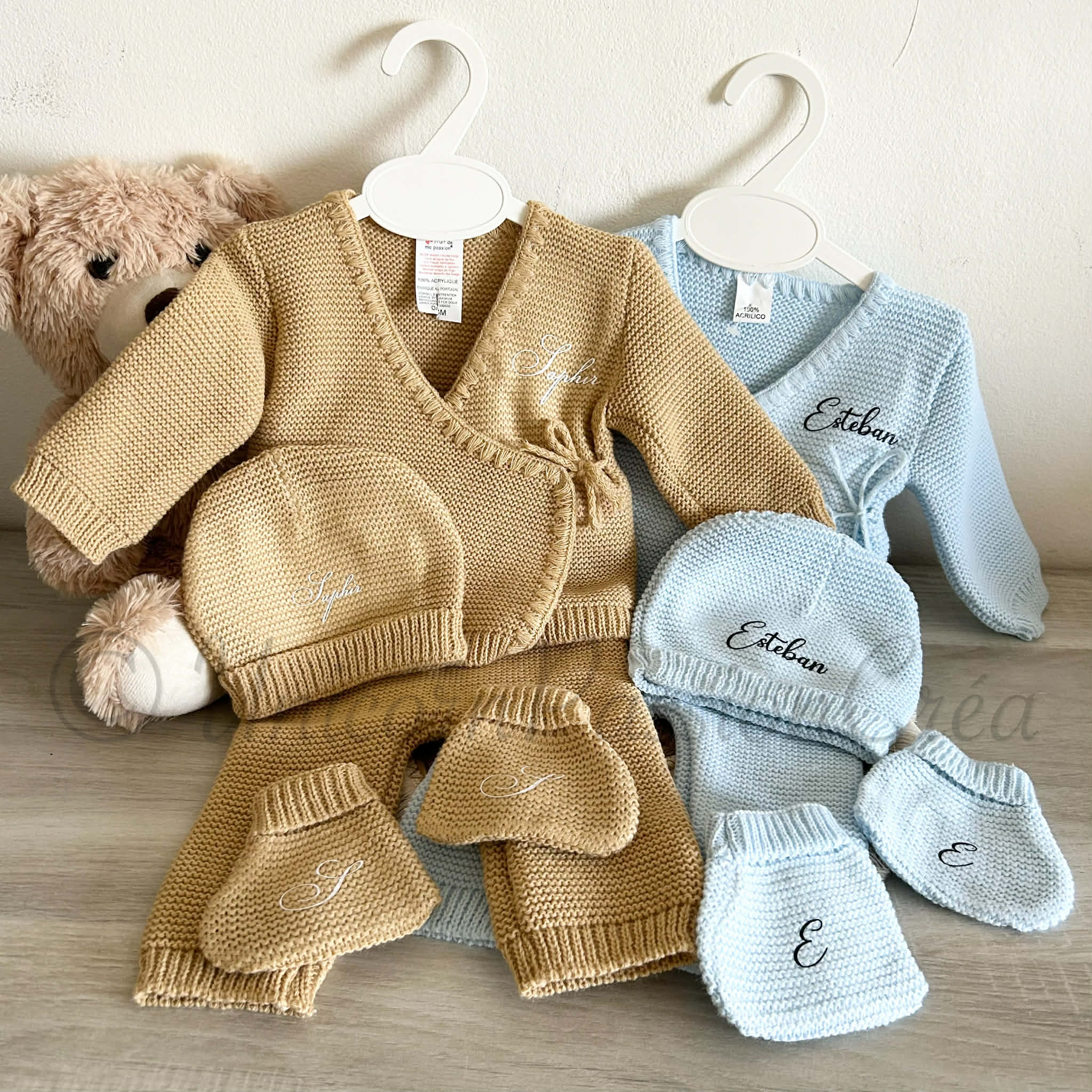 Tenue en Maille / Laine 4pcs Personnalisée