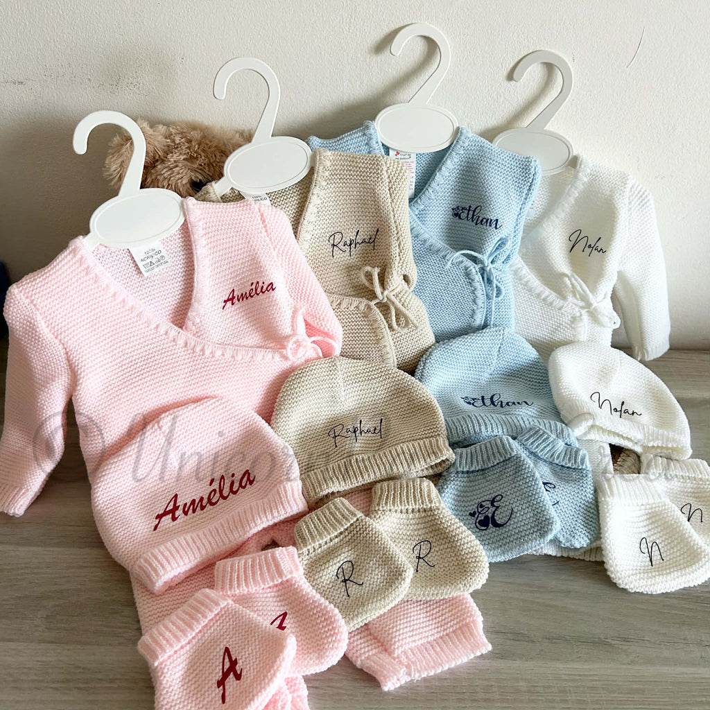 Tenue en Maille / Laine 4pcs Personnalisée