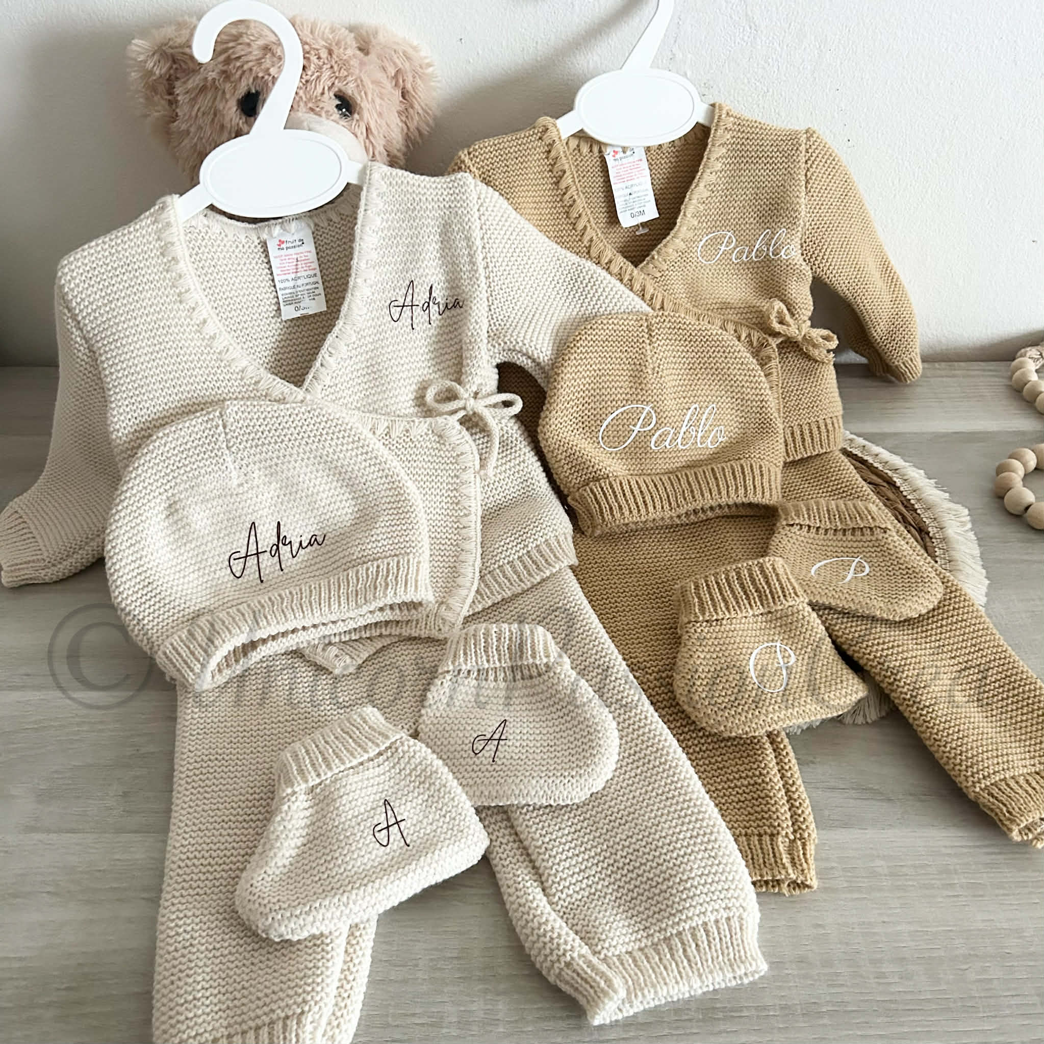 Tenue en Maille / Laine 4pcs Personnalisée