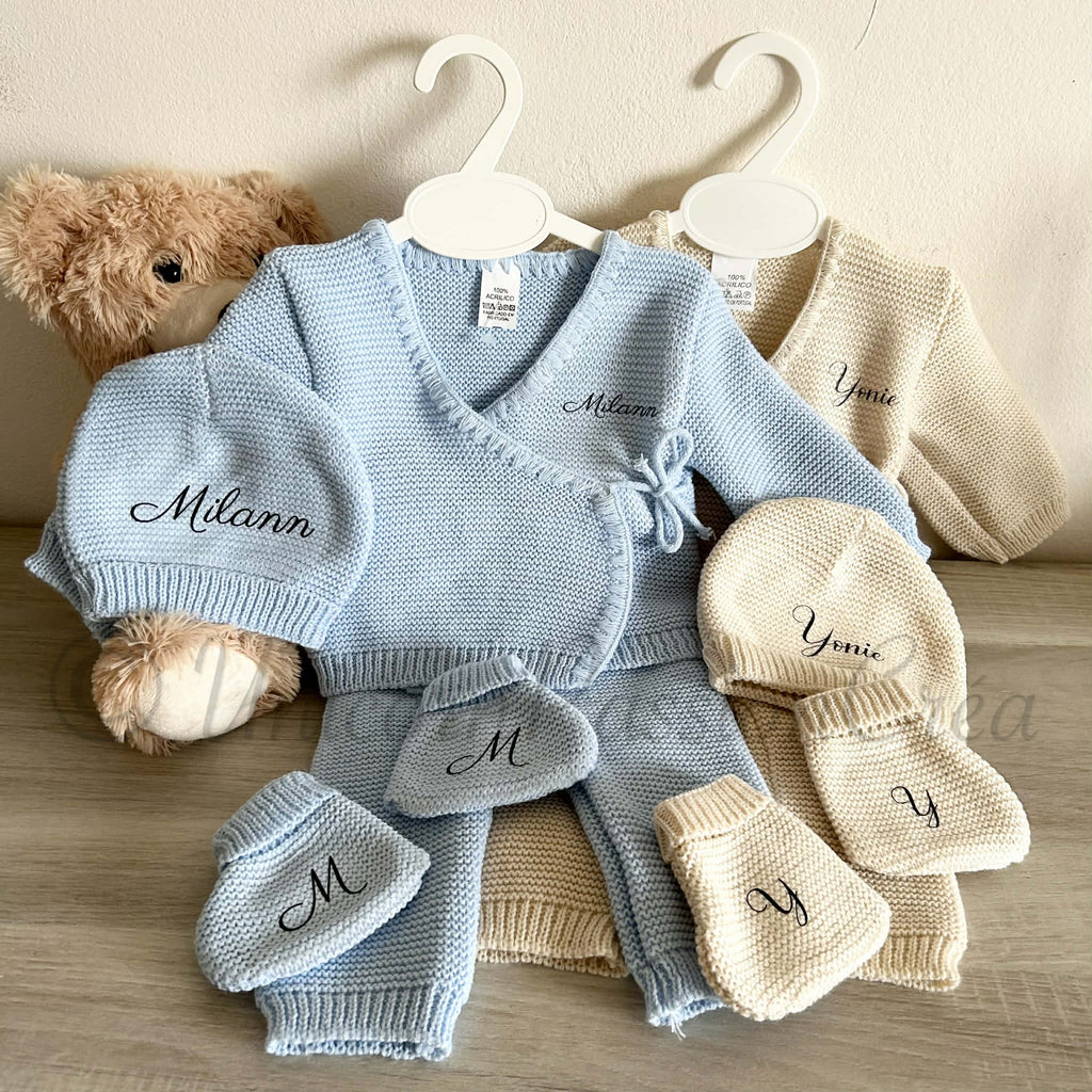 Tenue en Maille / Laine 4pcs Personnalisée