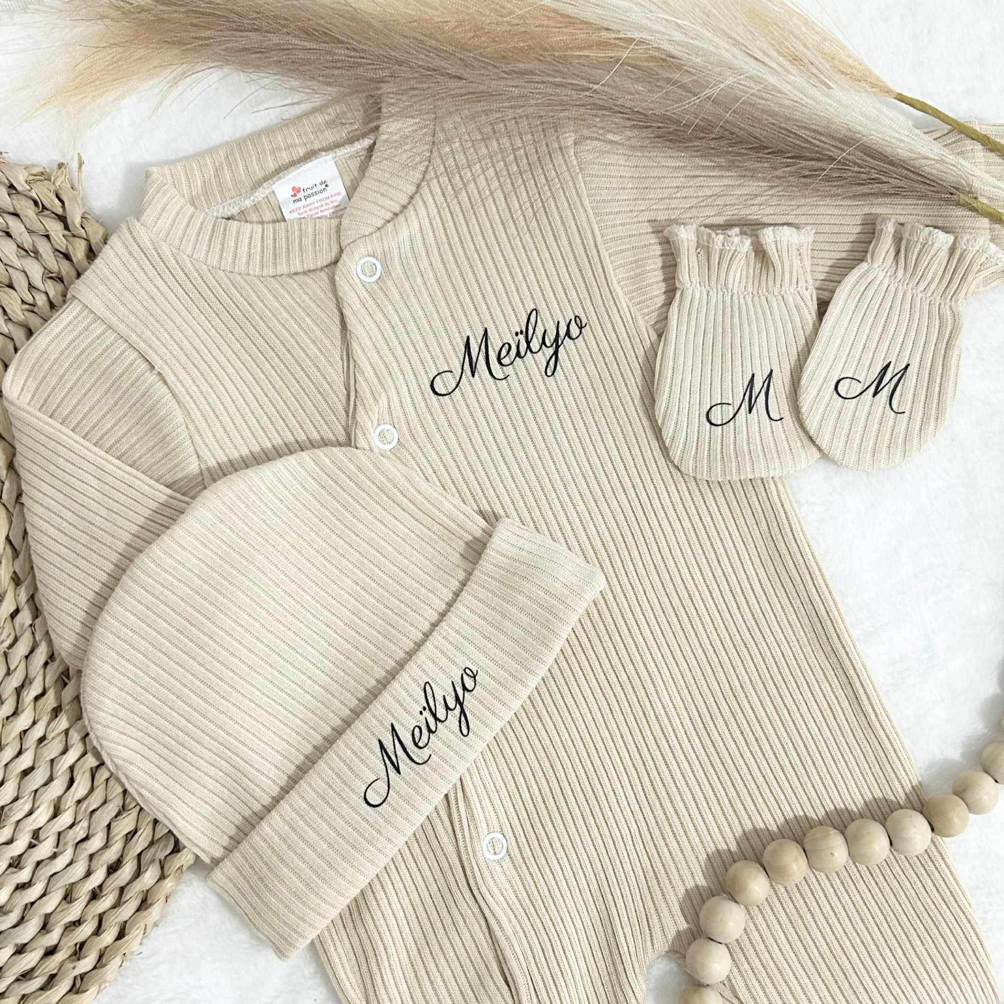 Tenue Côtelé 3pcs Personnalisée